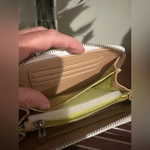 Madison West flamingo wallet/ wristlet with cell phone holder new with tags - Picture 7 of 14